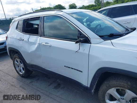 2022 Jeep Compass Latitude z VIN 3C4NJDBB9NT122004, wystawiony jako IAAI lot #42752941 z przebiegiem 108 509 mil mil oraz . Historia ofert i sprzedaży dostępna na DreamBid. Obrazek 12.