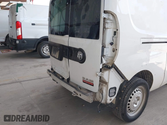 2020 Ram ProMaster City Cargo Tradesman z VIN ZFBHRFAB2L6P67137, wystawiony jako IAAI lot #41994424 z przebiegiem 40 509 mil mil oraz . Historia ofert i sprzedaży dostępna na DreamBid. Obrazek 19.