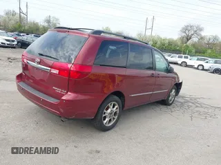 2005 Toyota Sienna XLE with VIN 5TDBA22C25S047298, listed as a IAAI auction lot 42039417 with 185,105 mi miles. Bid and sale history available at carsss.com. Image 4.