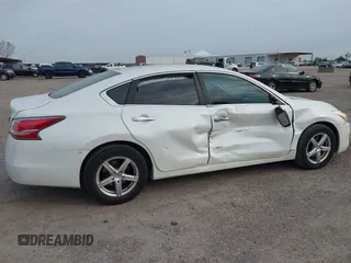 2015 Nissan Altima S with VIN 1N4AL3AP2FN331236, listed as a IAAI auction lot 41929242 with 100,439 mi miles and . Bid and sale history available at carsss.com. Image 6.