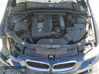 2011 BMW 3 Series 328i xDrive z VIN WBAPK5C52BF122207, wystawiony jako Copart lot #55922795 z przebiegiem 68 906 mil mil oraz Szkoda całkowita • Salvage title. Historia ofert i sprzedaży dostępna na DreamBid. Obrazek 11.
