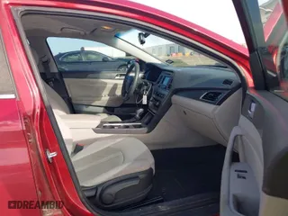 2015 Hyundai Sonata 2.4L Limited with VIN 5NPE34AF9FH190786, listed as a IAAI auction lot 41695870 with 137,178 mi miles. Bid and sale history available at carsss.com. Image 5.