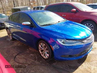 2015 Chrysler 200 S with VIN 1C3CCCBB9FN629079, listed as a IAAI auction lot 41767914 with 132,991 mi miles. Bid and sale history available at carsss.com. Image 1.