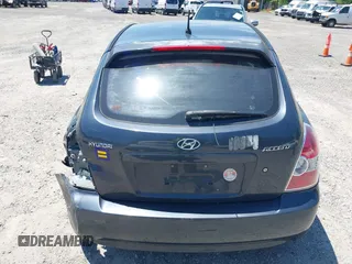 2010 Hyundai Accent GS с VIN KMHCM3AC4AU178088, выставлен на аукционе IAAI как лот 42280207 с пробегом 144 860 миль миль и . История ставок и продаж доступна на DreamBid. Изображение 17.
