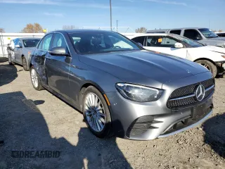 2021 Mercedes-Benz E-Class E 350 with VIN W1KZF8DB7MA960521, listed as a Copart auction lot 71295032 with 37,610 mi miles. Bid and sale history available at carsss.com. Image 4.