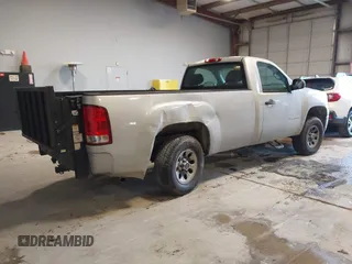 2011 GMC Sierra 1500 Work Truck z VIN 1GTN1TE09BZ409111, wystawiony jako IAAI lot #41598391 z przebiegiem 125 747 mil mil oraz . Historia ofert i sprzedaży dostępna na DreamBid. Obrazek 4.