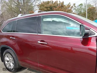 2014 Toyota Highlander XLE with VIN 5TDJKRFH4ES066765, listed as a IAAI auction lot 41952367 with 94,219 mi miles. Bid and sale history available at carsss.com. Image 13.