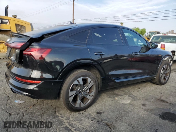 2022 Audi e-tron Sportback S line Premium z VIN WA11AAGE8NB022696, wystawiony jako Copart lot #86595464 z przebiegiem 36 024 mil mil oraz Szkoda całkowita • Salvage title. Historia ofert i sprzedaży dostępna na DreamBid. Obrazek 3.
