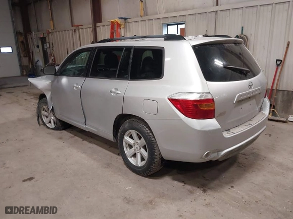2010 Toyota Highlander SE with VIN 5TDJK3EH8AS010675, listed as a IAAI auction lot 41749187 with 1 mi miles. Bid and sale history available at carsss.com. Image 3.