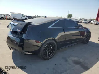2013 Cadillac CTS-V z VIN 1G6DV1EP1D0102981, wystawiony jako Copart lot #61349404 z przebiegiem 59 386 mil mil oraz Szkody całkowita. Historia ofert i sprzedaży dostępna na DreamBid. Obrazek 3.