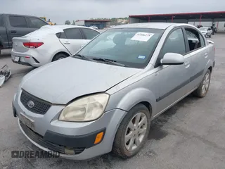 2007 Kia Rio LX with VIN KNADE123476286326, listed as a IAAI auction lot 42106275 with 183,042 mi miles. Bid and sale history available at carsss.com. Image 2.