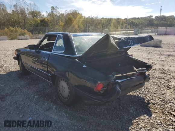 1986 Mercedes-Benz 560 SL z VIN WDBBA48D9GA049186, wystawiony jako Copart lot #76962434 z przebiegiem 93 967 mil mil oraz Nie do naprawy. Historia ofert i sprzedaży dostępna na DreamBid. Obrazek 2.