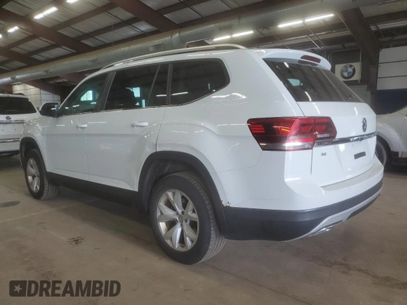 2018 Volkswagen Atlas SE with VIN 1V2KR2CA3JC564500, listed as a Copart auction lot 56352755 with 286,005 mi miles and Clean title. Bid and sale history available at DreamBid. Image 2.