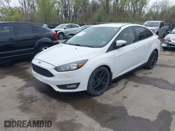 2016 Ford Focus SE with VIN 1FADP3F26GL262689, listed as a IAAI auction lot 41917883 with 178,371 mi miles. Bid and sale history available at carsss.com. Image 2.