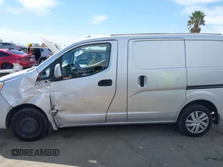 2015 Nissan NV200 SV with VIN 3N6CM0KN2FK720750, listed as a IAAI auction lot 42014352 with 206,616 mi miles. Bid and sale history available at carsss.com. Image 14.