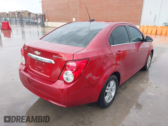 2015 Chevrolet Sonic LT with VIN 1G1JC5SH3F4155132, listed as a IAAI auction lot 42124932 with 196,740 mi miles and . Bid and sale history available at DreamBid. Image 4.