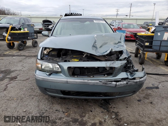 2004 Volvo V70 with VIN YV1SW59V842399389, listed as a Copart auction lot 85686774 with 135,634 mi miles and Salvage Title. Bid and sale history available at carsss.com. Image 5.