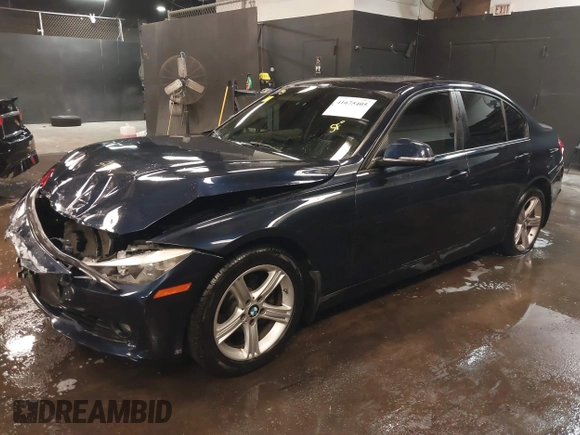2015 BMW 3 Series 328i xDrive z VIN WBA3B5C51FP654322, wystawiony jako IAAI lot #41675405 z przebiegiem 108 798 mil mil oraz . Historia ofert i sprzedaży dostępna na DreamBid. Obrazek 17.