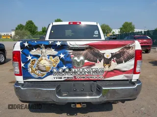 2019 Ram 2500 Big Horn with VIN 3C6UR5DJ1KG570506, listed as a IAAI auction lot 42372500 with 76,161 mi miles and . Bid and sale history available at DreamBid. Image 16.
