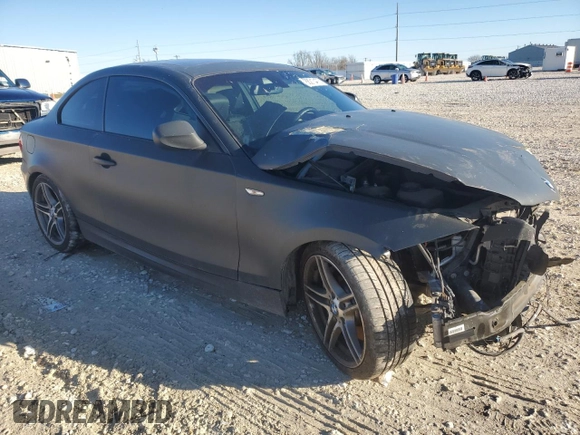 2013 BMW 1 Series 135i z VIN WBAUC9C53DVY60727, wystawiony jako Copart lot #88213475 z przebiegiem 30 316 mil mil oraz Szkoda całkowita • Salvage title. Historia ofert i sprzedaży dostępna na DreamBid. Obrazek 4.