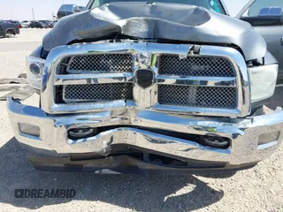 2013 Ram 2500 Laramie Longhorn с VIN 3C6UR5GL3DG615364, выставлен на аукционе IAAI как лот 42022183 с пробегом 228 113 миль миль и . История ставок и продаж доступна на DreamBid. Изображение 6.