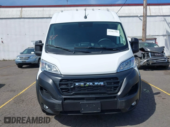 2025 Ram ProMaster Cargo Tradesman with VIN 3C6LRVDG5SE519201, listed as a IAAI auction lot 42207796 with 9,624 mi miles and . Bid and sale history available at DreamBid. Image 12.