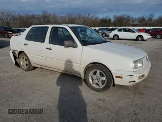 1998 Volkswagen Jetta z VIN 3VWVA81H4WM127083, wystawiony jako Copart lot #88396925 z przebiegiem 192 757 mil mil oraz Szkoda całkowita • Salvage title. Historia ofert i sprzedaży dostępna na DreamBid. Obrazek 4.