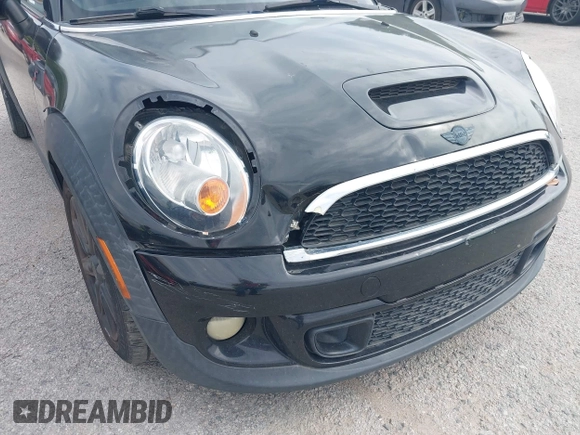 2012 MINI Hardtop S with VIN WMWSV3C56CTY18612, listed as a IAAI auction lot 42365441 with 158,934 mi miles and . Bid and sale history available at DreamBid. Image 6.