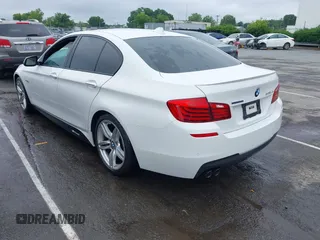 2014 BMW 5 Series 535d z VIN WBAXA5C53ED690727, wystawiony jako IAAI lot #42344800 z przebiegiem 128 153 mil mil oraz . Historia ofert i sprzedaży dostępna na DreamBid. Obrazek 3.