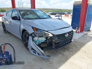 2024 Nissan Altima SR z VIN 1N4BL4CV2RN380575, wystawiony jako IAAI lot #42322744 z przebiegiem 10 763 mil mil oraz . Historia ofert i sprzedaży dostępna na DreamBid. Obrazek 6.
