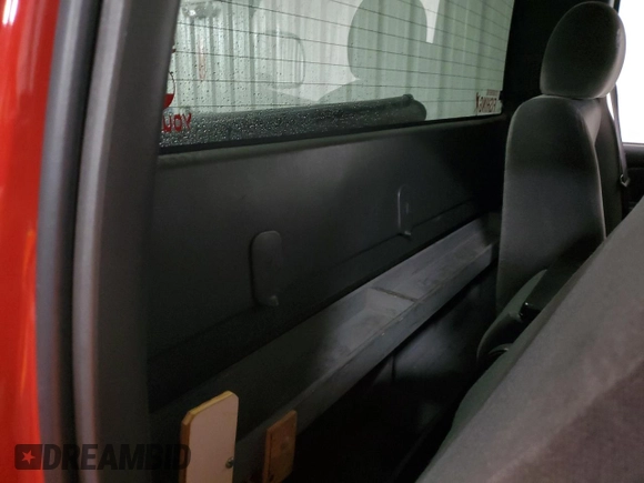 2005 GMC Sierra 1500 SLE with VIN 1GTEK14T35Z273334, listed as a Copart auction lot 61205445 with 107,518 mi miles and Salvage title. Bid and sale history available at DreamBid. Image 10.