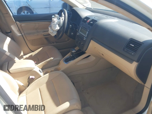 2007 Volkswagen Jetta 2.5 with VIN 3VWRF71K87M122916, listed as a IAAI auction lot 42299956 with 164,536 mi miles and . Bid and sale history available at DreamBid. Image 5.