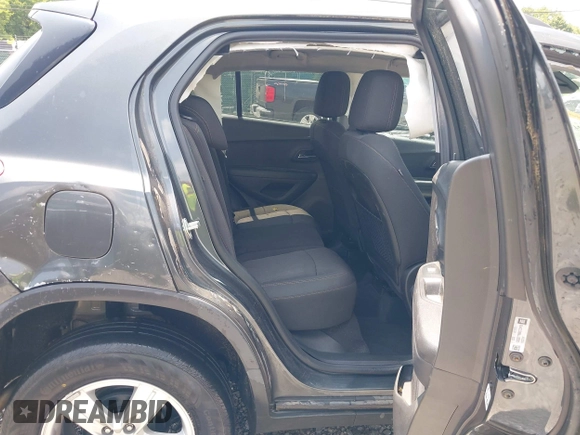 2020 Chevrolet Trax LT with VIN 3GNCJLSB8LL138202, listed as a IAAI auction lot 42431306 with 12,285 mi miles and . Bid and sale history available at DreamBid. Image 8.
