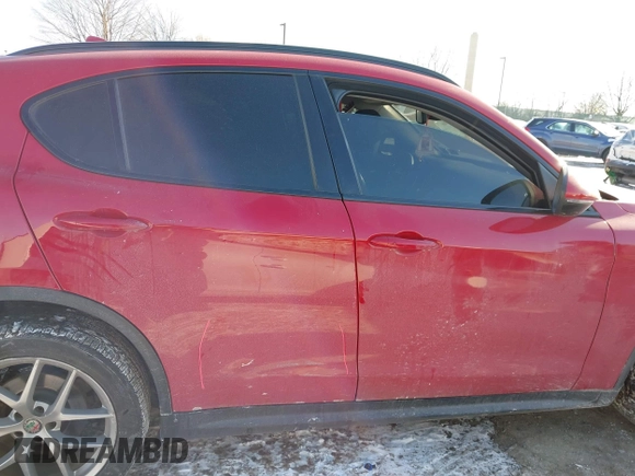 2019 Alfa Romeo Stelvio z VIN ZASPAKAN9K7C49108, wystawiony jako IAAI lot #41365234 z przebiegiem 53 196 mil mil oraz . Historia ofert i sprzedaży dostępna na DreamBid. Obrazek 12.