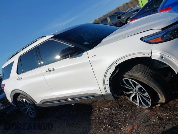 2022 Ford Explorer ST-Line with VIN 1FMSK7KH7NGB34741, listed as a IAAI auction lot 40963030 with 20,504 mi miles. Bid and sale history available at carsss.com. Image 13.