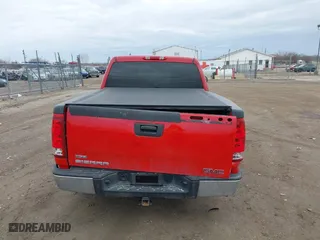 2008 GMC Sierra 1500 Work Truck with VIN 2GTEK133681292376, listed as a IAAI auction lot 41742916 with 319,024 mi miles. Bid and sale history available at carsss.com. Image 16.