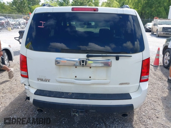 2011 Honda Pilot EX-L with VIN 5FNYF4H56BB037809, listed as a IAAI auction lot 42143553 with 230,873 mi miles. Bid and sale history available at carsss.com. Image 16.