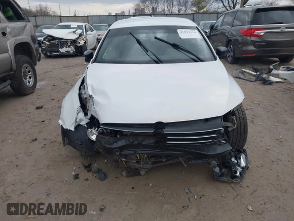 2015 Volkswagen Jetta SE with VIN 3VWD17AJ1FM421694, listed as a IAAI auction lot 41841114 with 97,888 mi miles and . Bid and sale history available at DreamBid. Image 6.