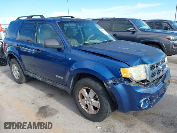 2008 Ford Escape XLT z VIN 1FMCU03158KD31562, wystawiony jako IAAI lot #42319652 z przebiegiem 123 926 mil mil oraz . Historia ofert i sprzedaży dostępna na DreamBid. Obrazek 1.