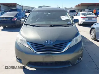 2013 Toyota Sienna XLE AAS with VIN 5TDYK3DCXDS379272, listed as a IAAI auction lot 41407282 with 240,491 mi miles and . Bid and sale history available at carsss.com. Image 12.