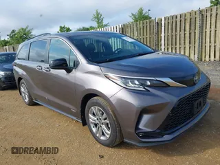 2021 Toyota Sienna XSE with VIN 5TDDSKFC7MS016370, listed as a IAAI auction lot 42381152 with 25,656 mi miles and . Bid and sale history available at DreamBid. Image 1.