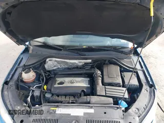 2017 Volkswagen Tiguan S z VIN WVGAV7AX8HK019708, wystawiony jako IAAI lot #42208963 z przebiegiem 95 374 mil mil oraz . Historia ofert i sprzedaży dostępna na DreamBid. Obrazek 10.