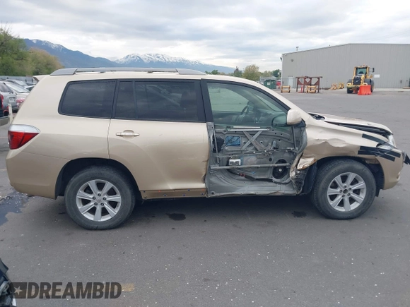 2008 Toyota Highlander Sport z VIN JTEES43A682018882, wystawiony jako IAAI lot #42171070 z przebiegiem 207 448 mil mil oraz . Historia ofert i sprzedaży dostępna na DreamBid. Obrazek 13.