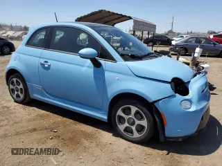 2015 FIAT 500e с VIN 3C3CFFGE2FT685425, выставлен на аукционе Copart как лот 62751915 с пробегом 48 372 миль миль и Списание • Salvage title. История ставок и продаж доступна на DreamBid. Изображение 4.