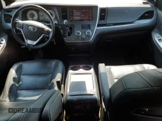 2020 Toyota Sienna SE with VIN 5TDXZ3DC4LS030663, listed as a Copart auction lot 60213385 with 51,633 mi miles and Salvage title. Bid and sale history available at DreamBid. Image 8.