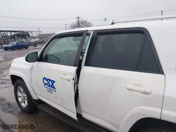 2014 Toyota 4Runner Limited with VIN JTEBU5JR1E5201256, listed as a IAAI auction lot 41674334 with 236,059 mi miles. Bid and sale history available at carsss.com. Image 18.