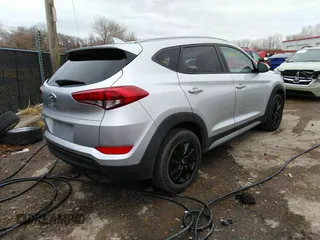 2018 Hyundai Tucson SEL Plus z VIN KM8J33A45JU721578, wystawiony jako IAAI lot #35888463 z przebiegiem 79 377 mil mil oraz . Historia ofert i sprzedaży dostępna na DreamBid. Obrazek 4.