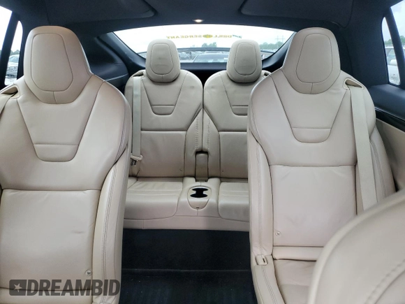 2016 Tesla Model X 70D z VIN 5YJXCBE27GF007972, wystawiony jako Copart lot #53945325 z przebiegiem 83 395 mil mil oraz Szkody całkowita. Historia ofert i sprzedaży dostępna na DreamBid. Obrazek 10.