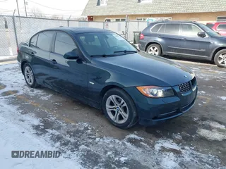 2008 BMW 3 Series 328xi with VIN WBAVC93588K042972, listed as a IAAI auction lot 41419822 with 134,843 mi miles. Bid and sale history available at carsss.com. Image 1.