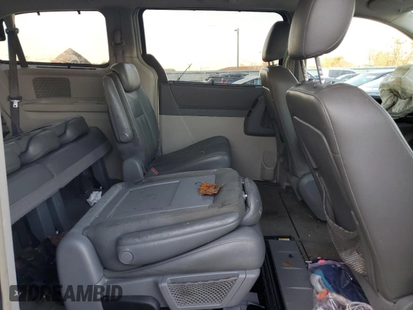 2010 Chrysler Town & Country Touring with VIN 2A4RR5D19AR170369, listed as a Copart auction lot 81196294 with 224,705 mi miles and Salvage Title. Bid and sale history available at DreamBid. Image 11.